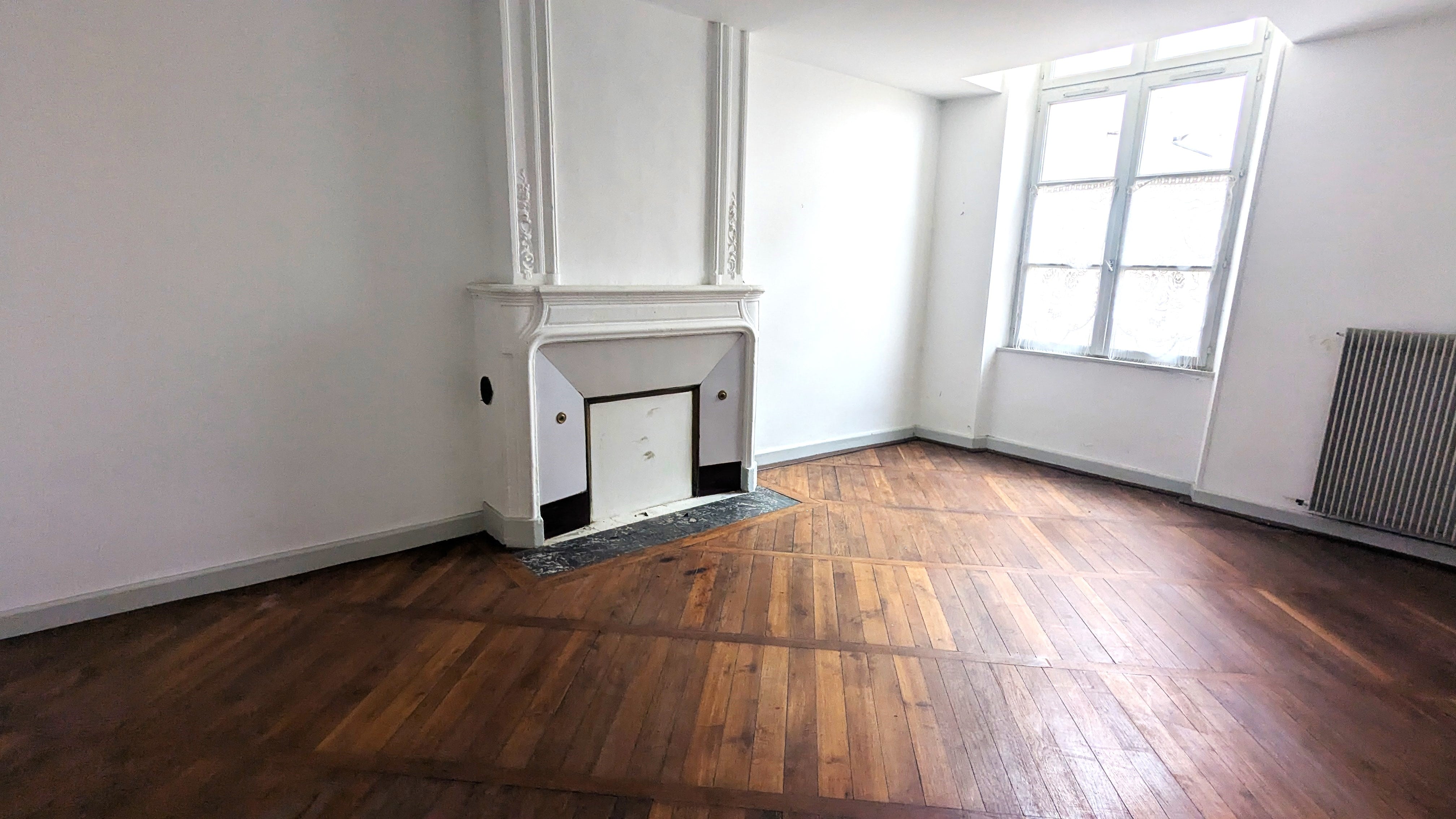 Appartement 3 pièces 323 m² · à Toul · 323 m² · 117 000 €